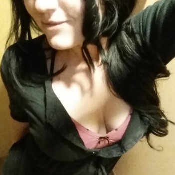 Profil de Lyora, 30 ans, Plan Q à Nandrin (Liège)